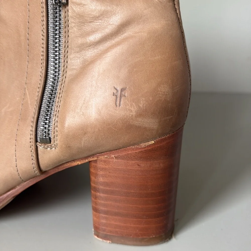 Frye Addie Double Zip Boot Size 9.5 B